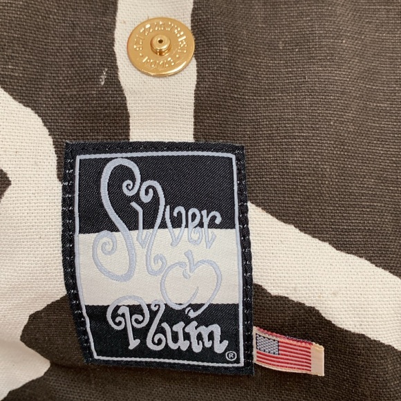 Silver Plum Handbag/Backpack/CrossBody - Picture 6 of 12